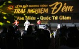 Mãn nhãn với màn trình diễn ánh sáng của tour đêm Văn Miếu - Quốc Tử Giám