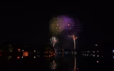Ngắm những màn pháo hoa lung linh sắc màu trong đêm giao thừa ở Hà Nội