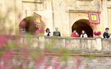 Người dân Thủ đô đến Hoàng thành Thăng Long tận hưởng không khí ngày xuân