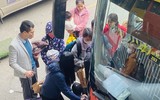 Bến xe ở Hà Nội nhộn nhịp trong ngày đầu năm mới