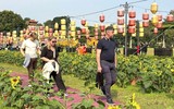 Các điểm du lịch của Hà Nội tấp nập du khách trong ngày cuối kỳ nghỉ Tết Giáp Thìn 