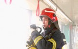 Giải cứu hành khách trong vụ cháy giả định trên tàu metro Nhổn - ga Hà Nội