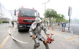 Diễn tập cứu người mắc kẹt trong đám cháy lớn ở Trung tâm thương mại