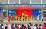 Học sinh Hà Nội sôi nổi tham gia ngày hội chào xuân 