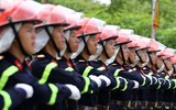 Hàng nghìn chiến sĩ công an phơi mình tập diễu binh giữa nắng lửa Hà Nội