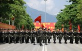 Hàng nghìn chiến sĩ công an phơi mình tập diễu binh giữa nắng lửa Hà Nội