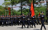 Hàng nghìn chiến sĩ công an phơi mình tập diễu binh giữa nắng lửa Hà Nội