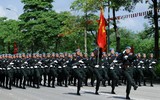 Hàng nghìn chiến sĩ công an phơi mình tập diễu binh giữa nắng lửa Hà Nội