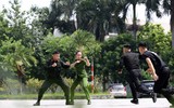 Những màn trình diễn võ thuật ấn tượng của Đội tuyển Điều lệnh, quân sự, võ thuật Công an Hà Nội 
