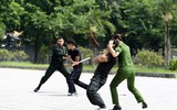 Những màn trình diễn võ thuật ấn tượng của Đội tuyển Điều lệnh, quân sự, võ thuật Công an Hà Nội 