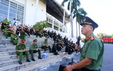 Những người truyền lửa trong mỗi bước chân diễu hành của Công an Hà Nội