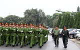 Những hình ảnh đẹp của Công an Hà Nội diễu binh trong mưa 