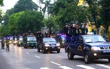 Cận cảnh dàn xe chuyên dụng của Công an Hà Nội diễu binh, diễu hành tại hồ Hoàn Kiếm 