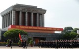 Toàn cảnh khối nữ Cảnh sát giao thông luyện tập diễu binh, diễu hành dưới nắng thu Ba Đình