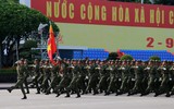Toàn cảnh khối nữ Cảnh sát giao thông luyện tập diễu binh, diễu hành dưới nắng thu Ba Đình