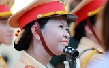 Những khoảnh khắc đẹp của nữ Cảnh sát giao thông sau giờ tập diễu binh