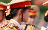 Những khoảnh khắc đẹp của nữ Cảnh sát giao thông sau giờ tập diễu binh