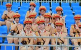 Những khoảnh khắc đẹp của nữ Cảnh sát giao thông sau giờ tập diễu binh