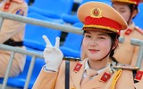 Những khoảnh khắc đẹp của nữ Cảnh sát giao thông sau giờ tập diễu binh