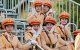 Những khoảnh khắc đẹp của nữ Cảnh sát giao thông sau giờ tập diễu binh