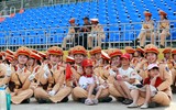 Những khoảnh khắc đẹp của nữ Cảnh sát giao thông sau giờ tập diễu binh