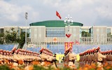 Toàn cảnh khối nữ Cảnh sát giao thông luyện tập diễu binh, diễu hành dưới nắng thu Ba Đình