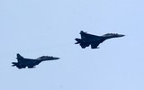 Ngắm tiêm kích Su30-MK2, Yak-130 luyện tập trên bầu trời Thủ đô