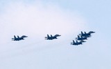 Ngắm tiêm kích Su30-MK2, Yak-130 luyện tập trên bầu trời Thủ đô
