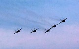 Ngắm tiêm kích Su30-MK2, Yak-130 luyện tập trên bầu trời Thủ đô