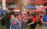 Chùm ảnh “Vì nhân dân phục vụ” từ những điều giản dị