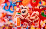 Phố Hàng Mã rực rỡ sắc màu trước Tết Trung thu 2025 