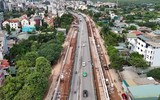 Rủi ro tai nạn giao thông khi đứng chờ xe buýt ở đường Âu Cơ