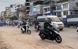 Rủi ro tai nạn giao thông khi đứng chờ xe buýt ở đường Âu Cơ