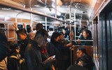 Bên trong nhà ga tàu điện ngầm sâu nhất thế giới ở Triều Tiên