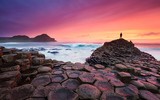 Bãi biển kỳ lạ nhất trên thế giới: Nằm giữa đồng cỏ, phát ra ánh sáng