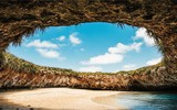 Bãi biển kỳ lạ nhất trên thế giới: Nằm giữa đồng cỏ, phát ra ánh sáng