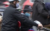 Người dân chật vật đi làm trong giá rét sáng đầu tuần