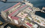 Khám phá thành phố giàn khoan lâu đời nhất trên thế giới