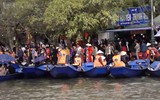 Kiểm soát chặt hoạt động của 4.500 phương tiện đò, thuyền tại chùa Hương