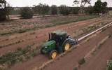 Australia: Bạt nhựa sinh học đầu tiên có thể tự phân hủy 