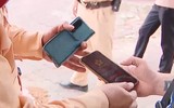 Có thể bị tạm giữ và trả lại GPLX trên ứng dụng VNeID 