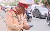 Có thể bị tạm giữ và trả lại GPLX trên ứng dụng VNeID 