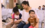 Người dân hào hứng khi nhận thẻ căn cước mới