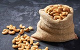Những loại trái cây khô giúp giảm nồng độ axit uric một cách tự nhiên