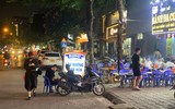 Ngao ngán cảnh 'hè, đường 'mất tích' - hàng quán tràn lan' ở quận Thanh Xuân