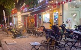 Ngao ngán cảnh 'hè, đường 'mất tích' - hàng quán tràn lan' ở quận Thanh Xuân