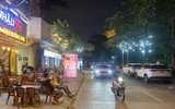 Ngao ngán cảnh 'hè, đường 'mất tích' - hàng quán tràn lan' ở quận Thanh Xuân