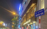 Ngao ngán cảnh 'hè, đường 'mất tích' - hàng quán tràn lan' ở quận Thanh Xuân