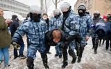 [ẢNH] 5.000 người Nga bị bắt vì biểu tình đòi thả tự do cho ông Navalny