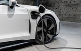 [ẢNH] Audi E-Tron GT ra mắt, đối thủ xứng tầm của Porsche Taycan